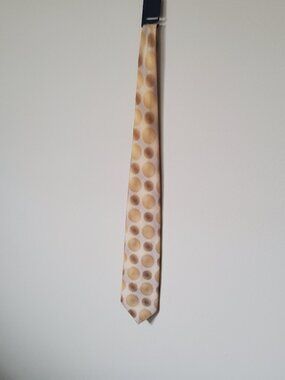Vintage 60s or 70s tie Wembley Gold Medalion Men's necktie